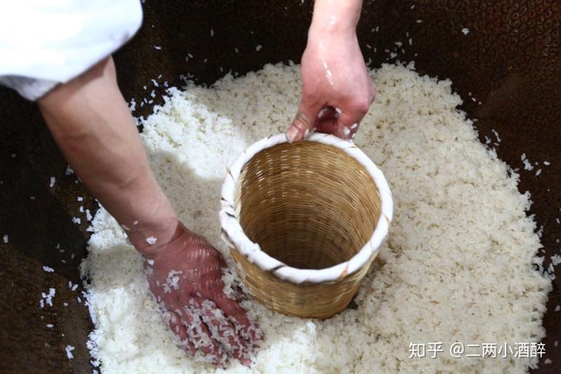 鸿鸽酒业